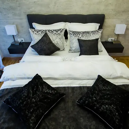 Apartment Exclusive And *