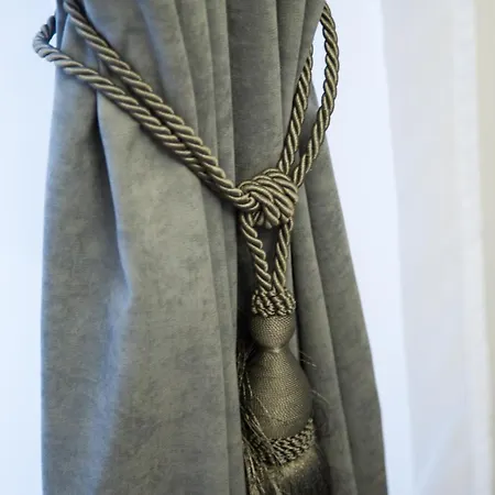 Exclusive And Apartment