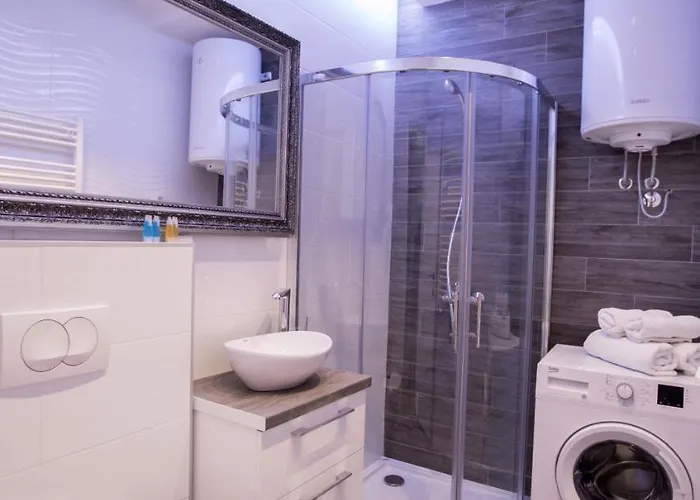 Exclusive And Daire *