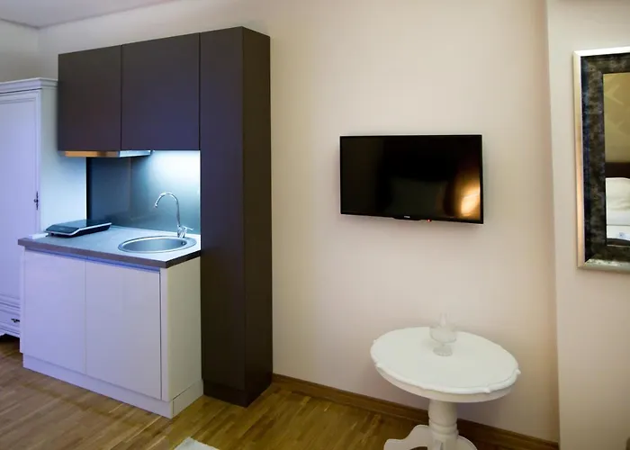 Exclusive And Daire *